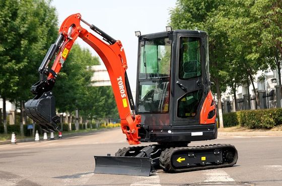 Crawler Toros Mini Excavator 2.6 Ton Small Digging Equipment For Road Repair